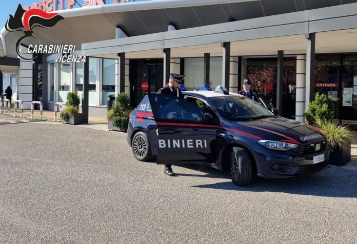 carabinieri montecchio maggiore furto negozio abbigliamento