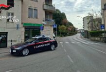 Schio, aggredisce la ex e ferisce con un machete il padre di lei: arrestato per tentato omicidio un 22enne carabinieri schio tentato omicidio