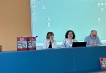 “Un liceo per Thiene”, stasera al Fonato il libro sul Corradini con gli autori e il prezzo speciale per una serata di emozioni Un liceo per Thiene, la dirigente drssa Marina Maino tra i coordinatori dell'opera prof.ri Raffaella Corrà e Daniele Fioravanzo (foto ViPiu.it)