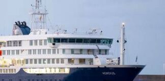 Allerta Hantavirus, la nave Hondius arrivata a Tenerife: delegazione Oms al porto di Granadilla