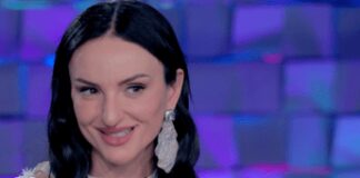 Arisa e la vita da single: “Ho provato le app di dating, ma non fanno per me”