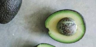 Avocado, tutto su questo superfood: pochi zuccheri, tanto potassio e aiuta il cuore
