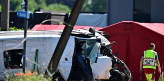 Belgio, treno travolge scuolabus a un passaggio a livello: diverse vittime