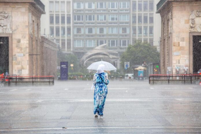 Caldo allenta la morsa al Nord tra grandine e temporali, ancora afa al Centro-Sud: le previsioni