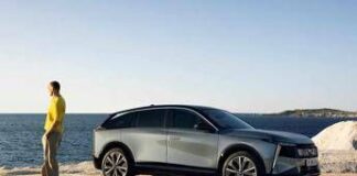 DS N°7: il SUV premium francese apre gli ordini
