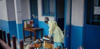 Ebola, ministero della Salute attiva sorveglianza personale organizzazioni da Congo e Uganda: “Compagnie aeree segnalino casi sospetti a bordo”