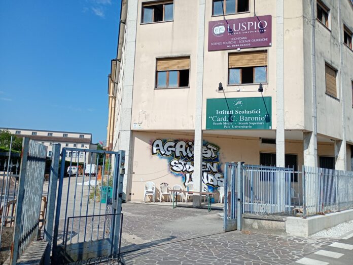 Ex Baronio a Vicenza, possibile sistemazione per attivisti ex Bocciodromo Ex Baronio a Vicenza, possibile sistemazione per attivisti ex Bocciodromo