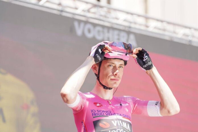 Giro d’Italia, Valgren vince la 17esima tappa: Vingegaard sempre in rosa