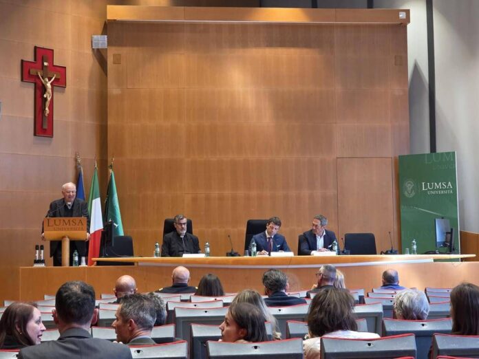 “Hackerare la mente”, il saggio scritto da Pierguido Iezzi e Don Gennaro Fusco presentato alla Lumsa