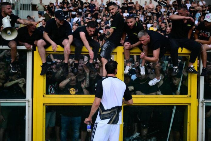 Juventus-Torino, derby non comincia. Gli scontri e la richiesta dei tifosi: “Non giocate”