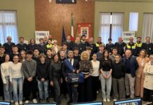 Kit sicurezza stradale, la Provincia consegna 26 nuove dotazioni ai Comandi di Polizia Locale vicentini La provincia consegna 26 kit ai Comandi di Polizia Locale vicentini