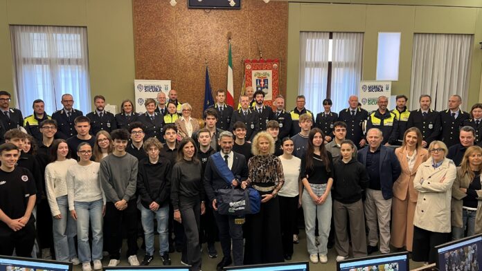 La provincia consegna 26 kit ai Comandi di Polizia Locale vicentini