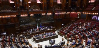 Legge elettorale, scintille alla Camera: Magi espulso e seduta sospesa
