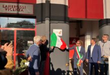 Stadio Menti di Vicenza, tribuna d’onore intitolata a Giulio Savoini a 10 anni dalla scomparsa giulio savoin targa vicenza menti
