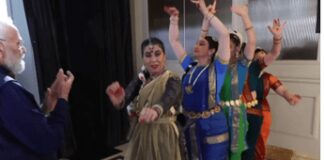 Modi a Roma, cinque italiane incantano con le danze classiche indiane: lo spettacolo ‘Trigalbandi’