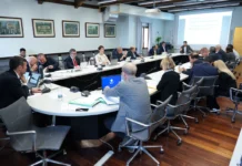 Smartphone e minori, proposta di legge in Consiglio Veneto: no social agli under 14 smartphone veneto