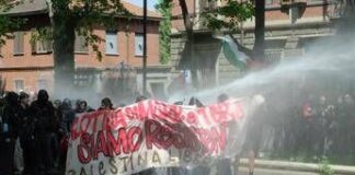 Primo maggio a Torino, gruppo si stacca da corteo verso Askatasuna: tensioni con agenti