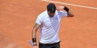 Roland Garros, Berrettini soffre il caldo di Parigi: cos’è successo con Fucsovics