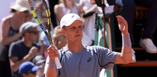 Roland Garros, Cinà-De Jong e lo ‘strano’ ritardo per l’inizio del match: cos’è successo a Parigi