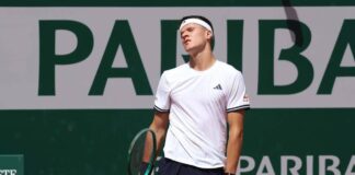Roland Garros, Mensik eroico: batte Navone (e i crampi) e vola al terzo turno dopo 5 ore di battaglia