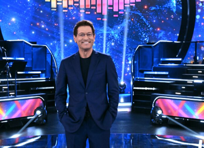 Sarabanda, al via stasera 21 maggio: torna il game show con Enrico Papi