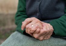 Si allena, beve birra e va a ballare: i segreti di una donna di 101 anni