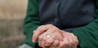 Si allena, beve birra e va a ballare: i segreti di una donna di 101 anni