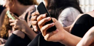 Smartphone spento e niente social, oggi è il Disconnect Day