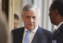 Tajani: “Liberi gli attivisti italiani della Flotilla detenuti in Libia”