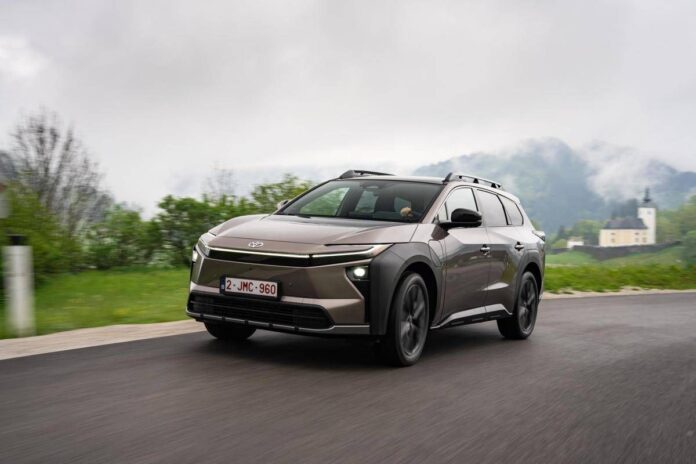Toyota, con il bZ4X Touring l’elettrico diventa versatile e avventuroso
