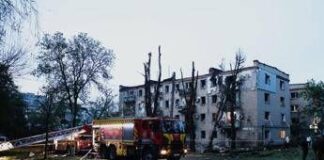 Ucraina, maxi raid russo con 500 droni e 22 missili: oltre 30 feriti. Zelensky: “Colpita una nave cinese”