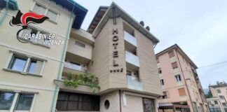 Valdagno, devasta la hall di un hotel: denunciato dai carabinieri un 30enne brasiliano Valdagno Hotel carabinieri