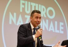 Vannacci: “Futuro Nazionale al meeting neonazista? Ognuno vada dove vuole, io magari alla Festa dell’Unità”