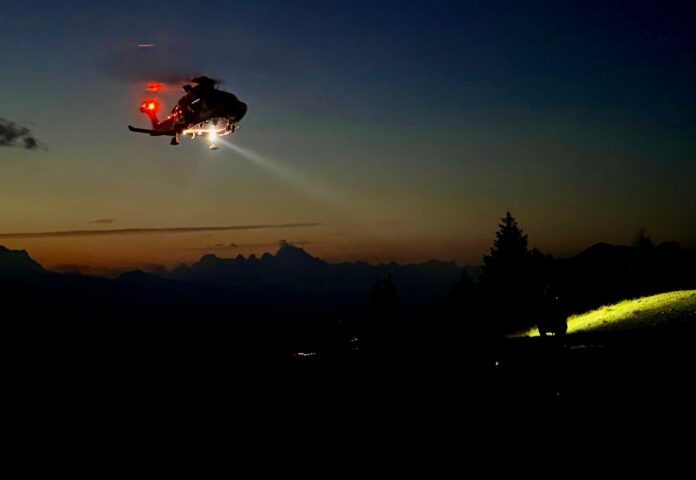 elicottero soccorso alpino veneto scomparso Valdastico