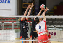 Volksbank Vicenza Volley, vittoria 3-1 su Lecco per l’ultima partita in casa e saluto a Bauce tra emozione e applausi Muro Volksbank Vicenza Volley col Lecco (Foto Giuseppe Bortolan (foto di Giuseppe Bortolan)