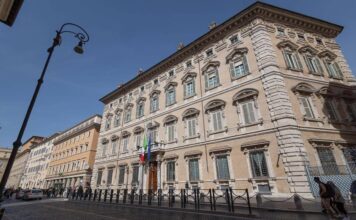 Accuse di violenza sessuale al Senato, la denuncia di un’imprenditrice: Pd e M5S chiedono chiarezza