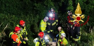 Finisce nel Bacchiglione con la moto: 53enne salvato nella notte nel Padovano dai Vigili del Fuoco Bacchiglione salvato
