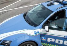 Bologna, veicolo si ribalta in autostrada: morta 24enne, neonato sbalzato fuori è grave