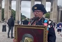 Chi era Semyon Skrepetsky, l’artista russo ucciso in Polonia: disegnava caricature di Putin