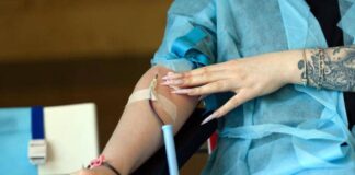 Chi ha tatuaggi può donare sangue? I dubbi più frequenti fra bufale e verità