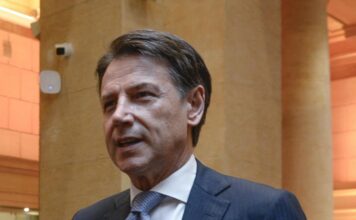 Conte: “Meloni diventata beniamina establishment, governo dura grazie a patto con poteri forti”