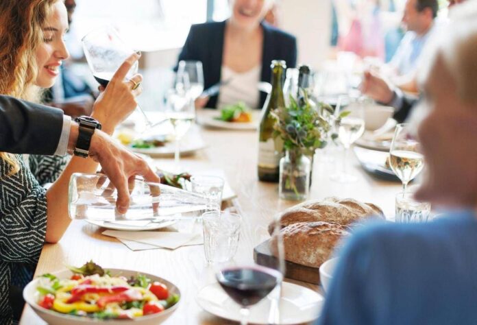 Dieta d’estate e ‘sfida’ tra tacchino e pollo, ecco chi vince a tavola secondo il medico-nutrizionista