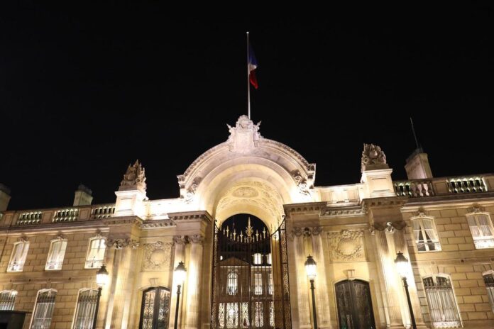 Francia, le elezioni presidenziali si terranno il 18 aprile e il 2 maggio 2027