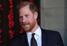 Harry presto in Inghilterra, domani incontro tra Carlo e William “per decidere l’approccio”