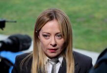 Haters contro Roccella, Meloni: “Commenti ignobili e disumani fanno rabbrividire”