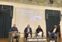 “Dalla Lana alla Luna a Schio”: Fabrello, Bogo, Marigo e Lanaro lanciano “L2 Summit” che unisce impresa e spazio L2 Summit. Dalla Lana alla luna, la presentazione. Da sx a dx: Andrea Lanaro – CEO di Alca Technology, Luca Fabrello - COO del Distretto Scienza e Tecnologia, Curatore e Direttore di L2L Summit, Cristina Marigo - Sindaca di Schio, Davide Bogo - Presidente del raggruppamento Alto Vicentino di Confindustria