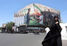 Iran, Teheran risponde ai raid Usa: missili contro Kuwait e Bahrain