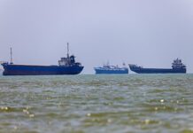 Iran rassicura: “Non cerchiamo la guerra”. Vicino accordo con Oman su traffico marittimo a Hormuz