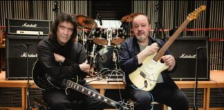 Le chitarre di Hackett e Rothery insieme in un disco. E il tocco magico è di un italiano