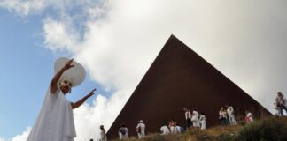 ‘L’immenso dell’immensità’, alla Piramide 38° Parallelo torna il Rito della Luce 2026